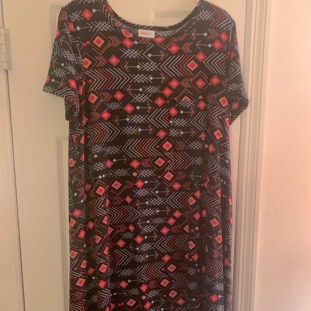 Carly black with pink design